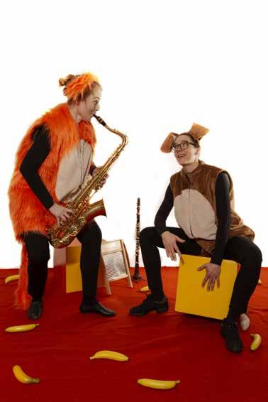 19 okt kl. 11 & 12.30 Familjelördag Hallå Låda Musikföreställning för hela familjen med Emili Ek och Ida Karlsson. Entré 40 kr förköp på www. kulturcentralen.