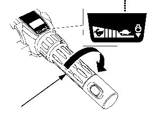 STOPPA MOTORN Normalt stopp av motorn (typ H) GASHANDTAG NEUTRALLÄGE LÅNGSAMT LÅNGSAMT 1. Vrid gashandtaget till läget LÅNGSAMT och för växelreglaget till NEUTRALLÄGE.