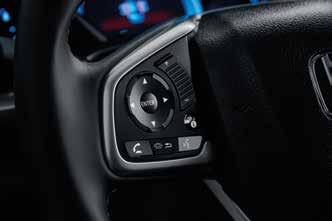 6 i-dtec 6-växlad manuell växellåda Observera: Civic Diesel säljs inte i Sverige Använd alltid den rekommenderade USB-minnesenheten.
