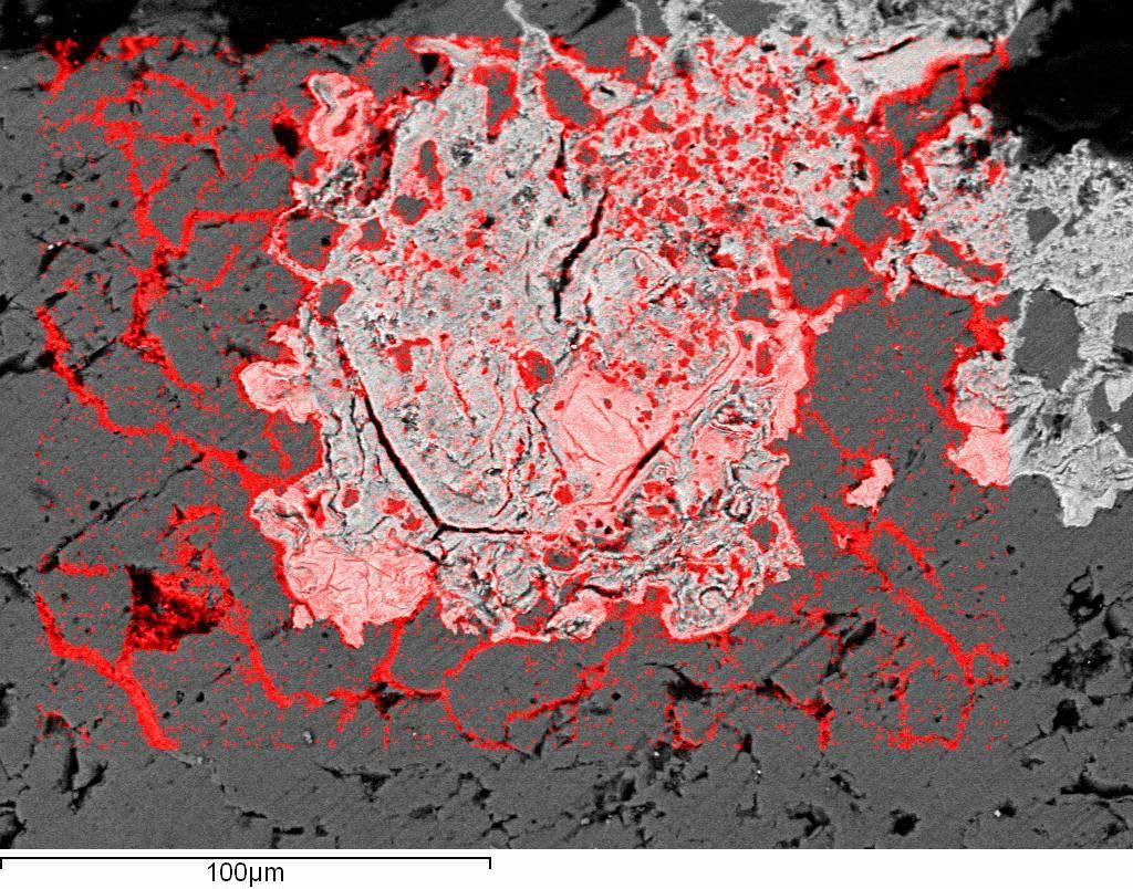 Vid bränningen börjar pyrit att brytas ner genom oxidation redan under 400 C. Nedbrytningen sker i flera steg där SO 2 frigörs.