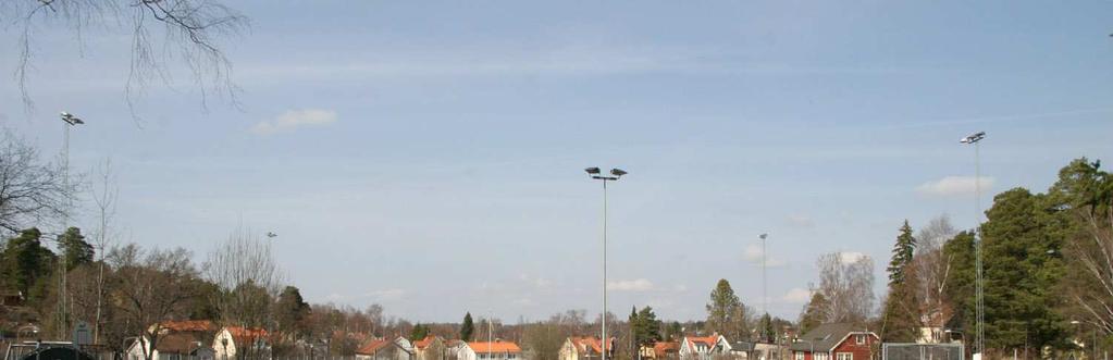 Utanför planområdet finns en villa som ägs av Spånga idrottssällskap (IS) som idag används för omklädning och som klubbhus.