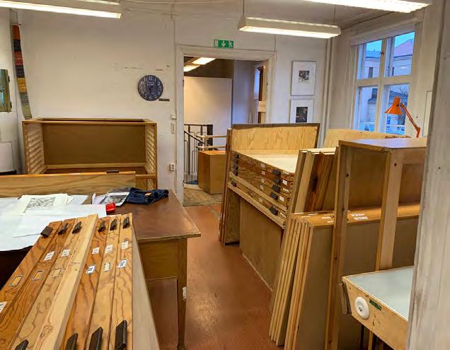 ÖVRIGT Veckobrev Under året har föreståndaren, Eva Riise, veckovis informerat medlemmarna om vad som är på gång i verkstaden, medlemmars utställningar mm, via mail.