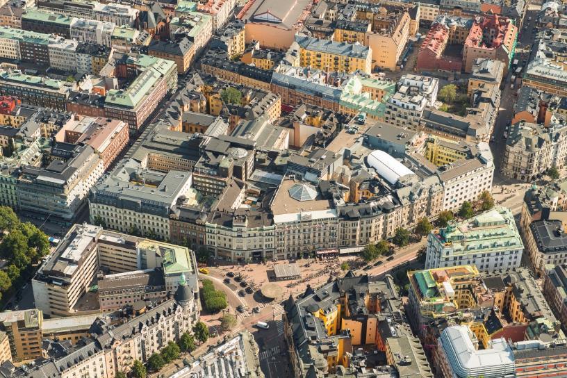 Sida 6 (76) Vy över kvarteret Sperlingens backe sett från väster.