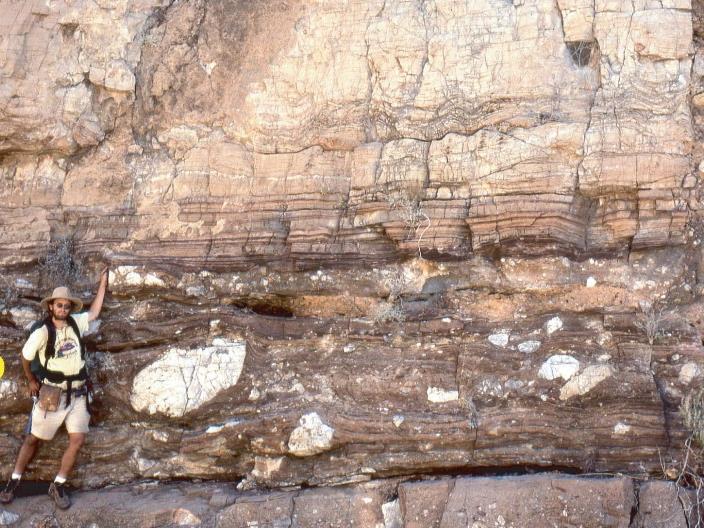 Dolosten (cap carbonate): Ghaub Formation, Namibia Cap carbonate