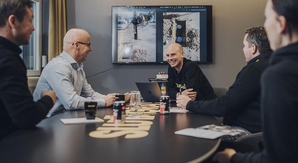 access till byggarbetsplatser. De får dessutom utbildning i arbete på väg.