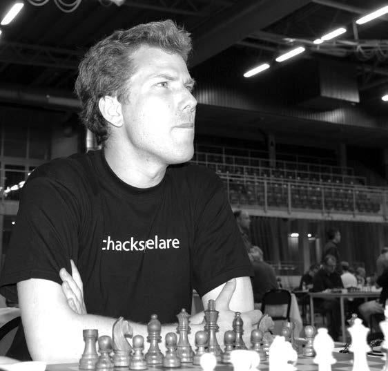 FOTO: Calle Erlandsson DUBBEL VINNARE. Tiger Hillarp Persson vann SM 2007 och 2008. I år spurtade han starkt, men låg för långt efter täten för att hinna ikapp. defensiven med 21...Sf8 22.g4 f6. 22.g4 f6 23.