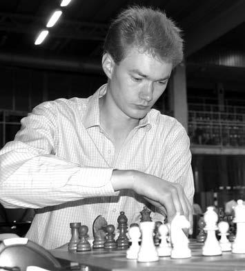 21...Sc6! 22.Lxc6 Tfc8! 21...Sc6 22.Dd1 Da7 Svart vill gärna byta alla pjäser utom vits dåliga löpare på f2. Tiger vill således att hela damflygeln (Lb5, Sc6, Bb7 och Ba4) byts bort. 23.