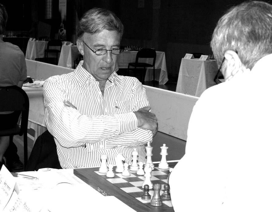 FOTO: Niklas Sidmar VETERANMÄSTARE. Fyra vinster och fem remier räckte för att Bengt Hammar skulle bli svensk veteranmästare. En av remierna kom mot Magnus Wahlbom i den sjätte ronden.