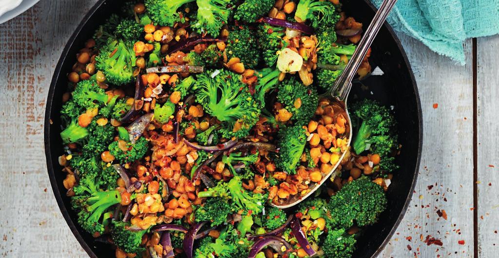 RECEPT 2 30 MIN 457kcal/port. Energi från: Fett 7 g Kolhydrater 45 g Protein 51 g Lins- och broccoliwok med fläskytterfilé Färgglad wok med broccoli, linser och fläskytterfilé.