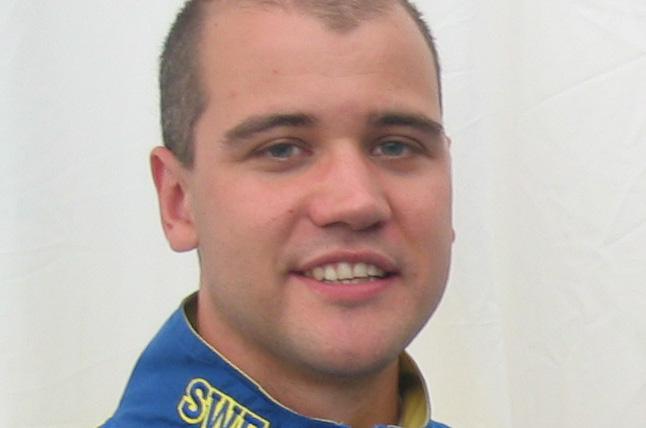 - Stefan Ahlesved Född: 25 december 1969