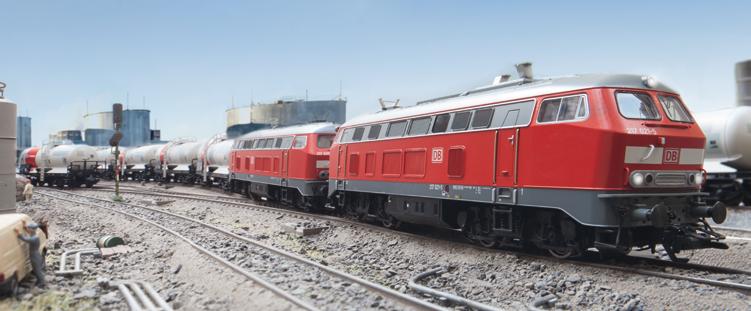 MHI Exclusive Class 217 as a Double Unit During the building of the regular production V 160, there were already initial thoughts about replacing the steam heating with electric train heating as part