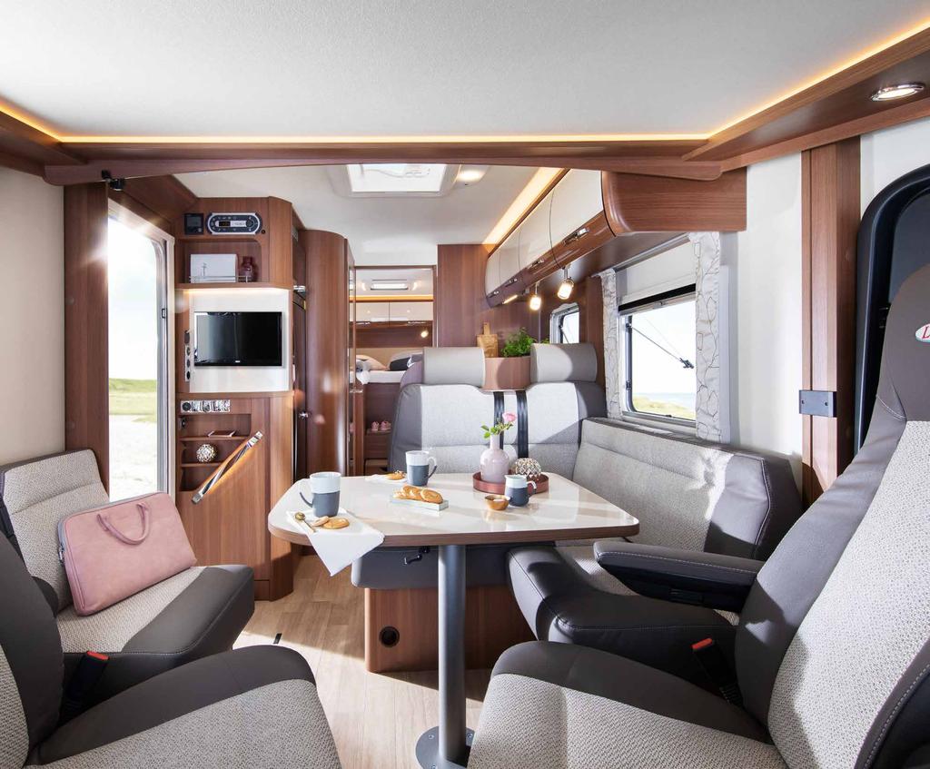 COMFORT I COMFORT TI HÖGST BOKOM FORT MED MASSA AV PLATS. Comfort I er fyld med komfortabel utrustning och funktionelle lösninger.