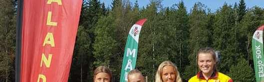 Efter en god natts sömn var det dags för långdistans 9 km från Eksjö i riktning mot Skurugata. I dag anslöt även Theo till Smålandstruppen. Långdistansen var tuff och kuperad och det kändes i benen.