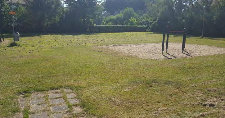 Ålder: 1-12 år Lekplatsen är belägen vid ett villaområde på Borggatan i Arlöv och är den enda lekplatsen i denna del av Arlöv med drygt 500 meters gångavstånd till nästa lekplats.