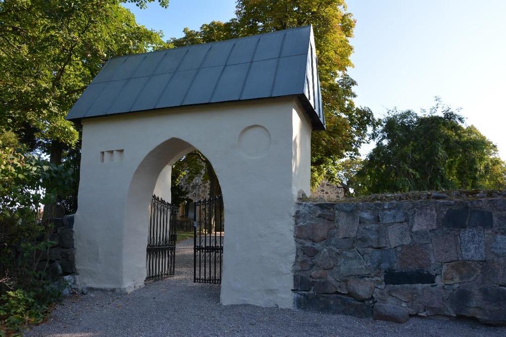 Västmanlands läns museum Kulturmiljö Rapport B 2017:B4 Sankt Nicolai kyrka Restaureringsåtgärder på stiglucka,