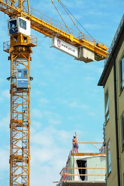 JM Produktion Januari - december Mkr 2010 2009 Intäkter 1 496 2 008 Rörelseresultat 91 130 Rörelsemarginal (%) 6,1 6,5 Varav internt 437