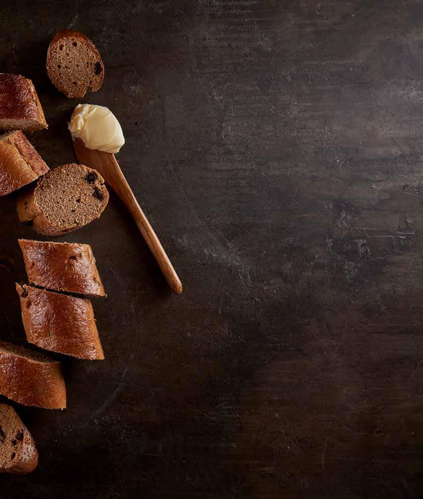 Glutenfri julbaguette Cirka 8 baguetter 01031 Glutenfri Baguettemix 1 500 Vatten 960 214071 Jäst Bageri Original 100 20159 Sirap Mörkbrun 300 666079 Pomeransskal mald 10 666071 Nejlika mald 10 666039