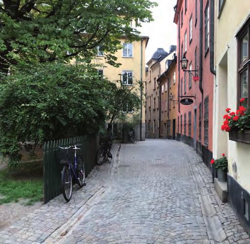 Utbyggnaden av Södermalm Staden har vuxit fram med tydliga årsringar där stadsbyggandet har präglats av olika tiders idéer och förhållningssätt.