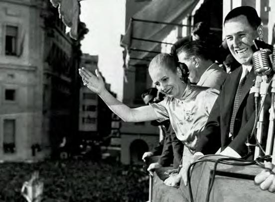 1900-tal När Argentina industrialiserades i början av 1900-talet öppnade detta dörren för immigration. Majoriteten av dem som kom var från Spanien och Italien.