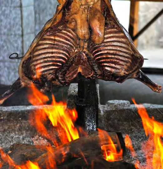 8 BUENOS AIRES 5 x maträtter Asado Betyder ungefär stek eller barbeque och är en speciell grillteknik. Argentinarnas favoritmåltid och -sysselsättning.