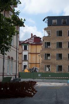 Dessutom hyr vi 0,5 miljoner