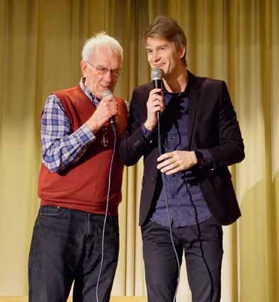 medborgarhus. Erik Linder och Fredrik Wide underhöll.