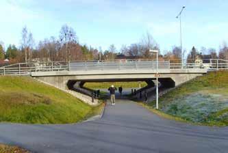 Figur 91. Ändskärmsbro över vattendrag. Figur 92. Rörbro vid mindre avttendrag.
