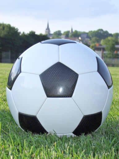 41. Jahrgang Mittwoch, den 17. Juli 2019 Ausgabe 29/2019 VfR Baumholder 1886 e.v. Sportfest Kicken, feiern, beten und radeln: All das ist beim Sportfest des VfR Baumholder möglich.