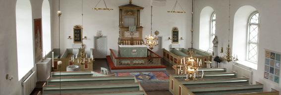 Då Konung Gustav IV Adolf regerade ombyggdes denna kyrka af ett villigt o enigt folk genom dess kyrkoherde Johan Lindeströms besörjande 1803.