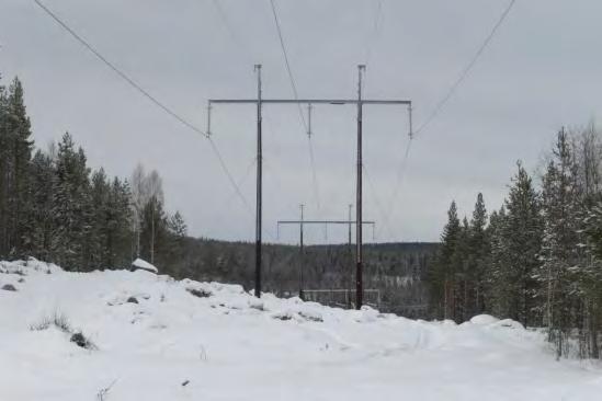 5 Teknik 5.1 Definition av spänningsnivå Det kan förekomma olika benämningar vad gäller spänningsnivåer för ledningar. Vanligtvis omnämns ledningar som t ex 70 kv ledning eller 130 kv ledning.