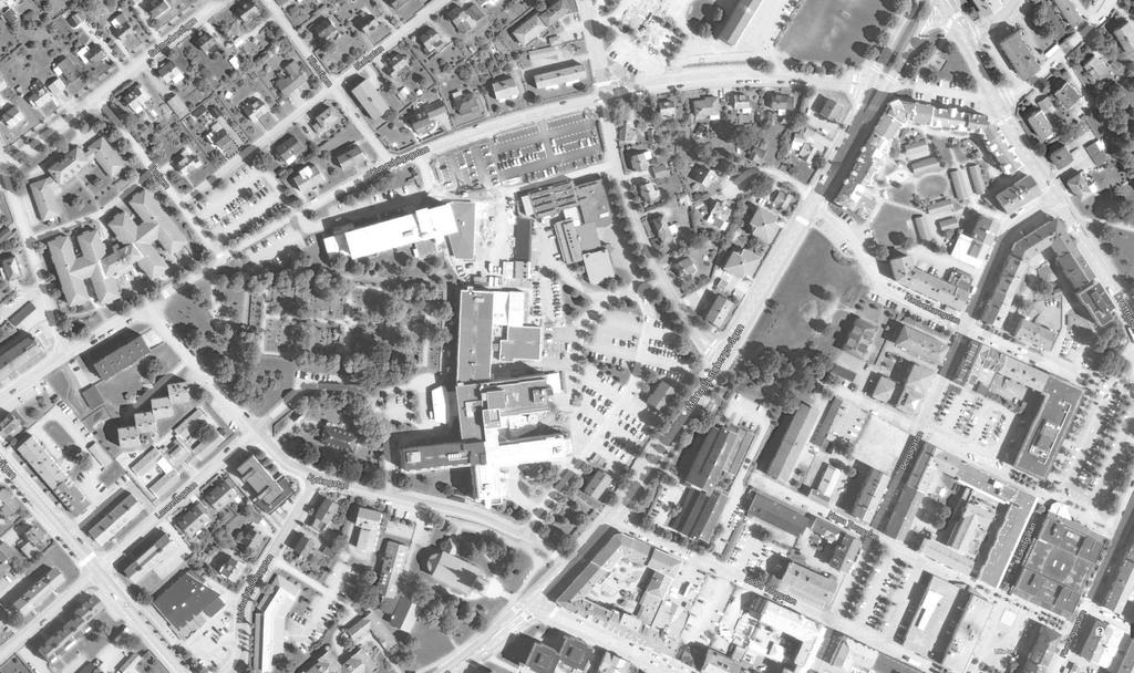 22 500 TRÄLOCK INGEN FUNKTION GASTANK 7A HUSFASAD 7B HUSFASAD 2D 2E TVÄTTHALL/GARAGE 7F 7E 7M KLOCKAREGÅRDSGATAN 1K IN/UTFART AMBULANS KYRKOGÅRD PERSONALENTRÉ NYBYGGNAD 39 000 SJUKBILSENTRÉ 1H 1C