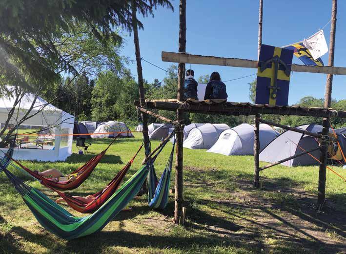 SCOUTERNA världens största ledarskapsskola Scoutcamp, Vässarö sommaren -19. FOTO: KERSTIN ZETTERLUND I mer än 100 år har scouterna funnits och har idag över 38 miljoner medlemmar i hela världen.