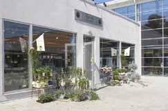 Referenser Köpcentra, butiker och bilhallar En allt större del av hushållens inköp görs utanför stadskärnan.