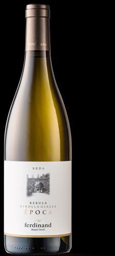 Epoca Sivi Pinot 2016 Ferdinand Ett vin gjort på 100% Pinot Grigio som har fått odlas på den mycket speciella och karaktärsfulla jordmånen Opoka som är typisk för området Goriska Brda, Opoka