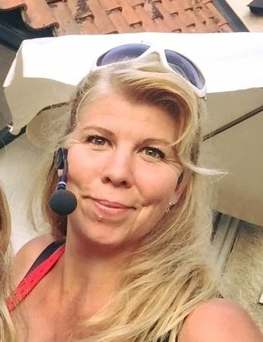 Jag kompletterar även med Dornmetoden, Fasciaterapi, tejpning och hovterapi. Tidsbokning för behandling.