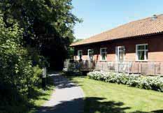Parkgatan 10 Intilliggande fastighet Parkgatan 10, förvärvade vi år 2006. Den byggdes ursprungligen 1945, som pensionärslägenheter, Lägenheterna byggdes om och renoverades till moderna lägenheter.