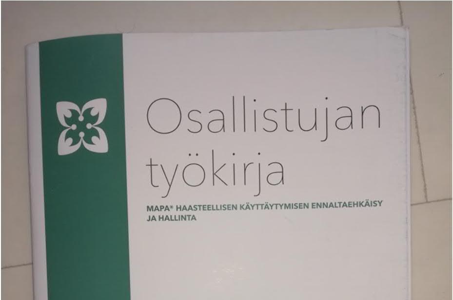 Som grund för utbildningen har vi en arbetsbok, boken börjar med en introduktion och ett Pre-test och slutar med en