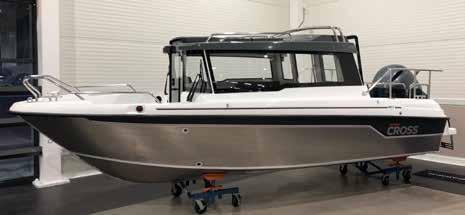pris inkl utrustning och Yamaha F70 AETL 347.140.- Vårt pris 295.000.