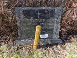 Axel Lindholtz Familjegrav F009 Enkel vård i  Gottfrid Ottosson