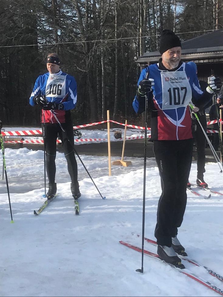 Den ultimata motionstävlingen Då var det åter finaldags för årets skidsäsong för mig. Den brukar avslutas med 4-timmars på skidor vid Sisu-stugan i Tidaholm.