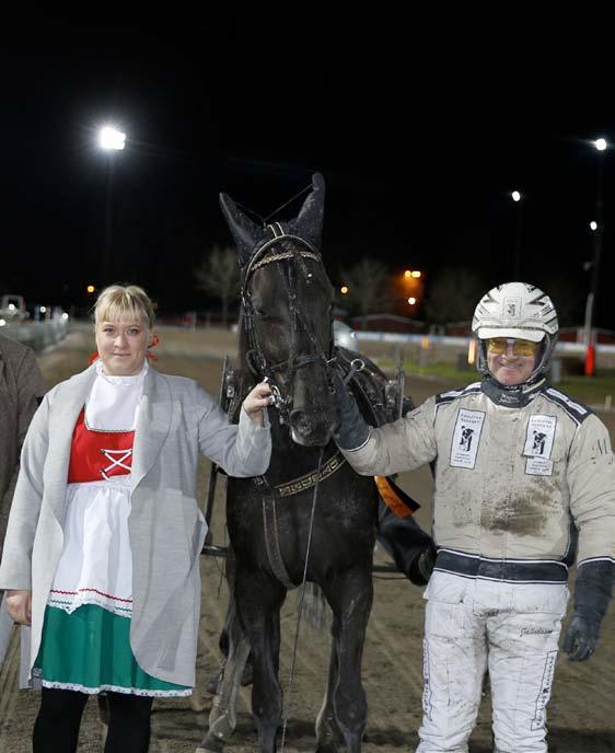 FÄRJESTAD BANPROGRAM OMGNG LÖRDAG OKTOBER Omslaget: Rob Dyrdek & Magnus