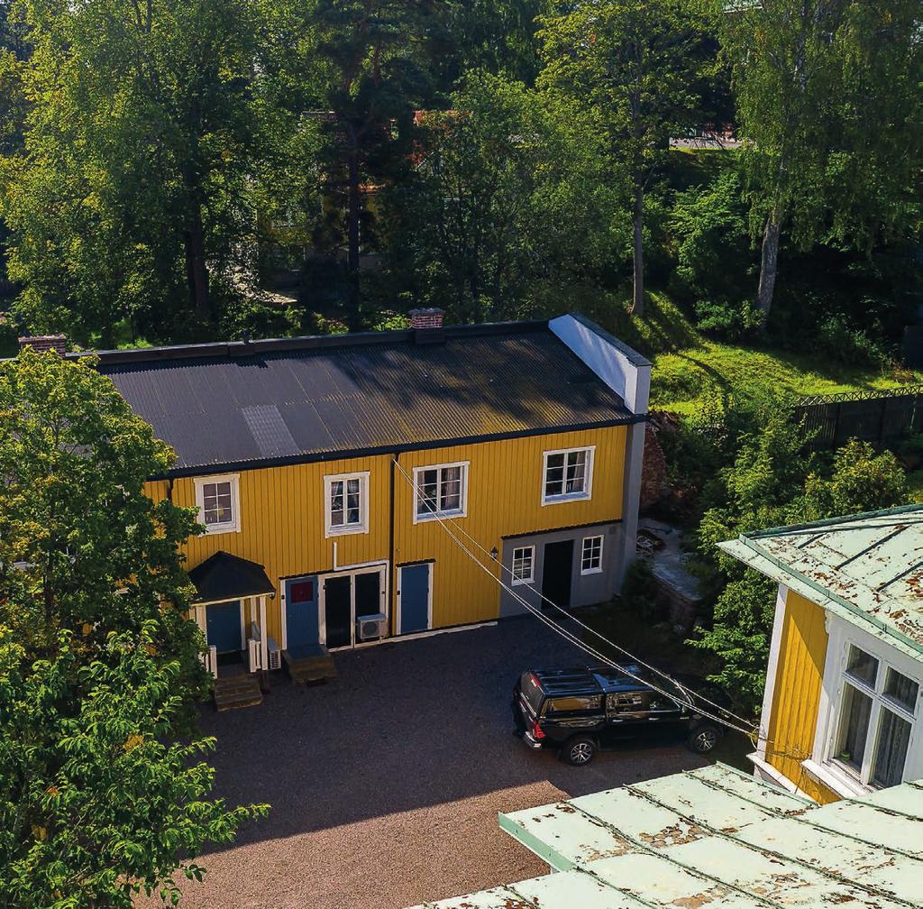 Sammanfattning Investeringsaspekter SÄFFLE TRÄTÄLJA 4 Fastigheten är belägen i centrala Säffle längs Västra Storgatan.