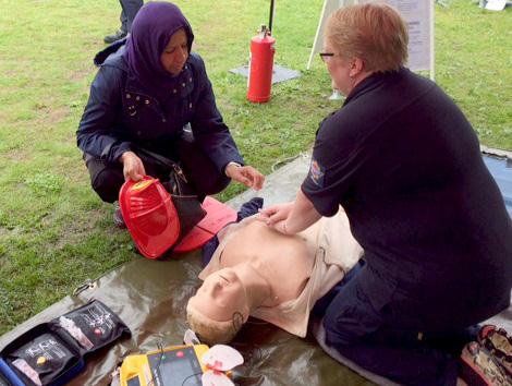 Eleverna blir brandtekniker med målet är att öka medvetenheten kring anlagd brand och dess konsekvenser. Brandman för en dag, som vi bedriver under sommarmånaderna, har fortlöpt.