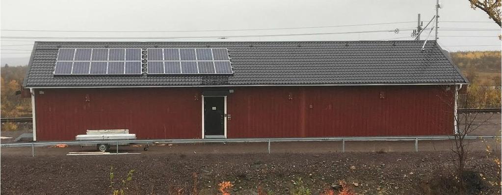 6.6 Teknikhus i Kiruna På taket av ett teknikhus i Kiruna har en solcellsanläggning på 5 kw bestående av 20 stycken solcellspaneler satts upp i söderläge. Solcellerna sattes upp i september 2017.