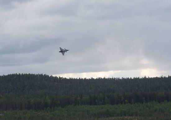 Sidan 24 av 45 stillastående mål och med både stillastående/hovrande helikopter och med varierande hastighet från olika flyghöjder.