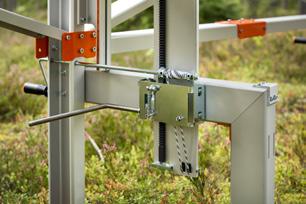 Från stock till bräda med KEDJESÅGVERK SEPARAT INSTÄLLNING AV STOCKHYLLOR När en stock ska sågas för maximalt utbyte och rätt fiberriktning i virket på det snabbaste och enklaste sättet, görs runt