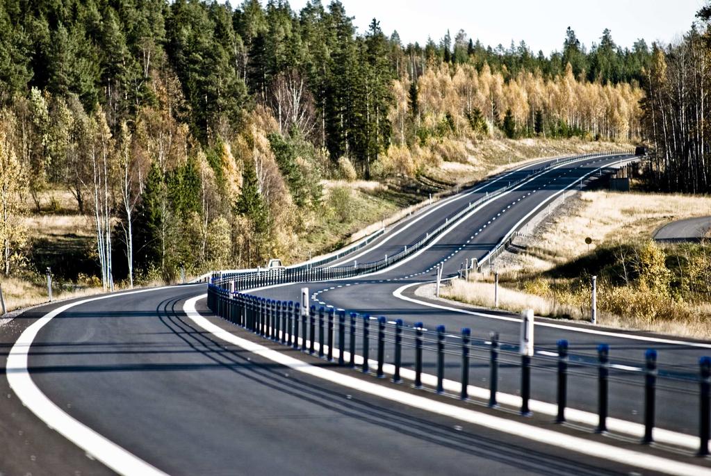 BOKSLUTSKOMMUNIKÉ 2013 7 Roads MARKNADENS UTVECKLING Tack vare den milda väderleken var efterfrågan på asfalt högre i fjärde kvartalet.