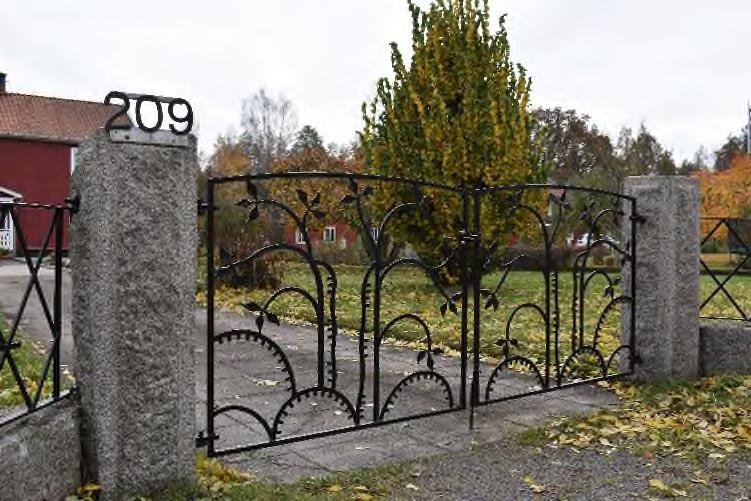 Besiktning Fastigheten förvärvas i det skick den faktiskt befinner sig i på kontraktsdagen och köparen måste därför göra en grundlig undersökning av fastigheten.