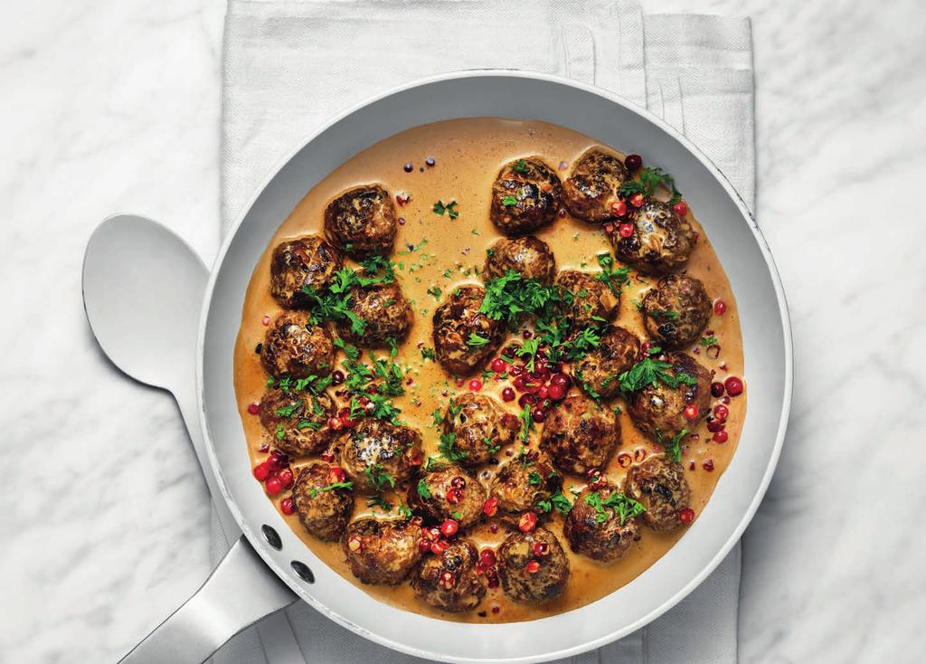 RECEPT 2 30 MIN 486kcal/port. Energi från: Fett 33g Kolhydrater 20g Protein 22g Köttbullar med gräddsås Goda bollar med både färs och bönor.