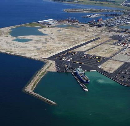 NÄRA HELA VÄRLDEN I navet av Öresundsregionen utvecklas just nu Malmö